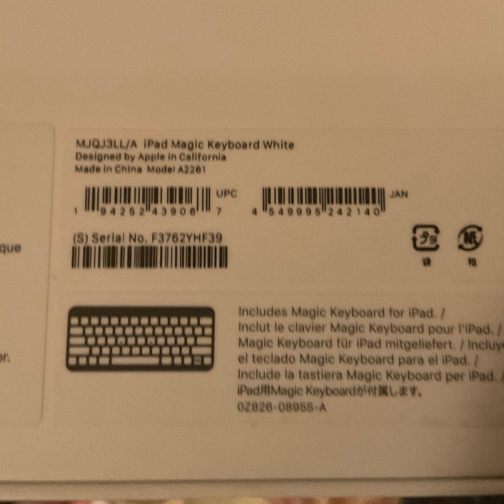 iPad  Air Magic Keyboard - Picture 4 of 5